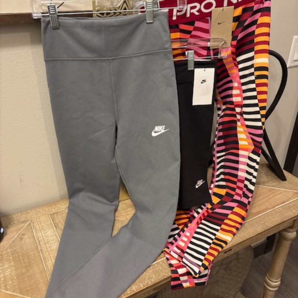 NWT Kids Nike Leggings and Bike Shorts Size: L